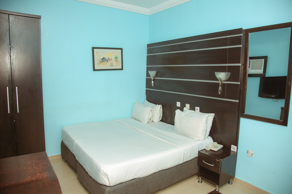 Greenhousesuite Super Standard